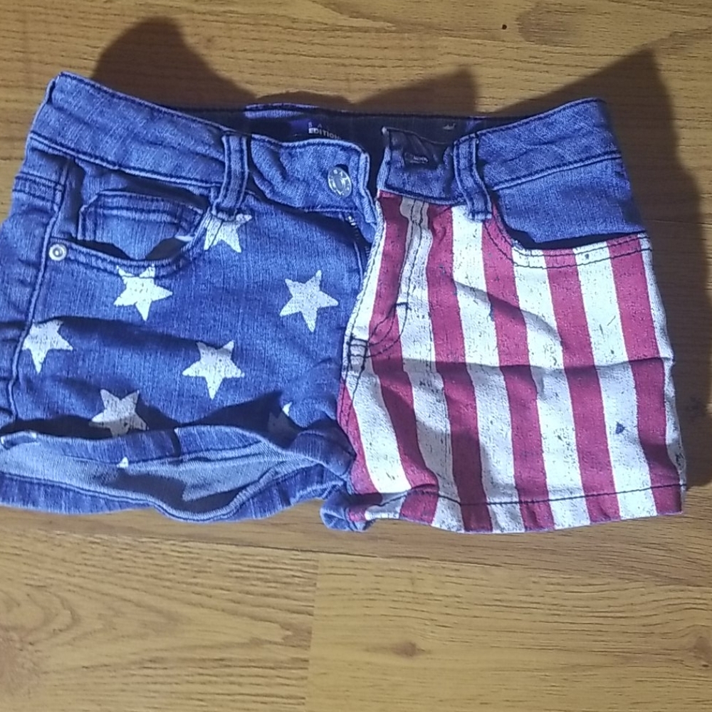 Multi-set jean shorts